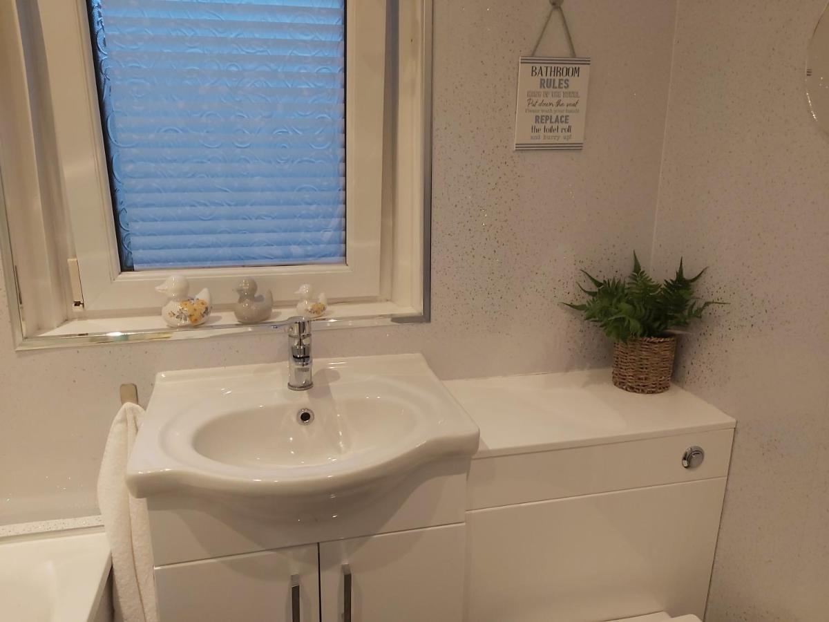 Haig Apartments Kirkcaldy Bagian luar foto